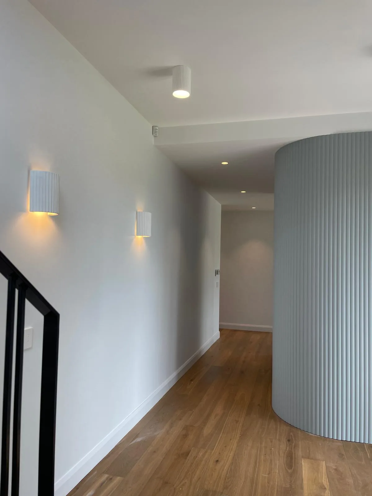 Interior repaint, hallway and curved fluted column, Sydney