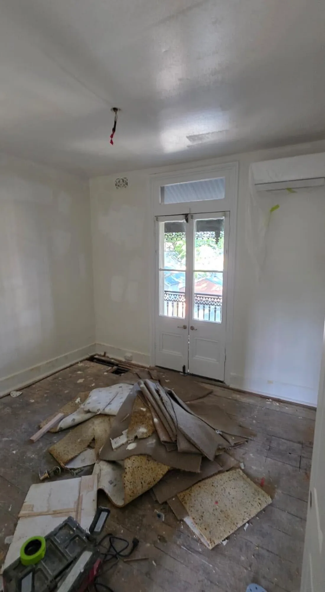 Interior before repainting, Sydney